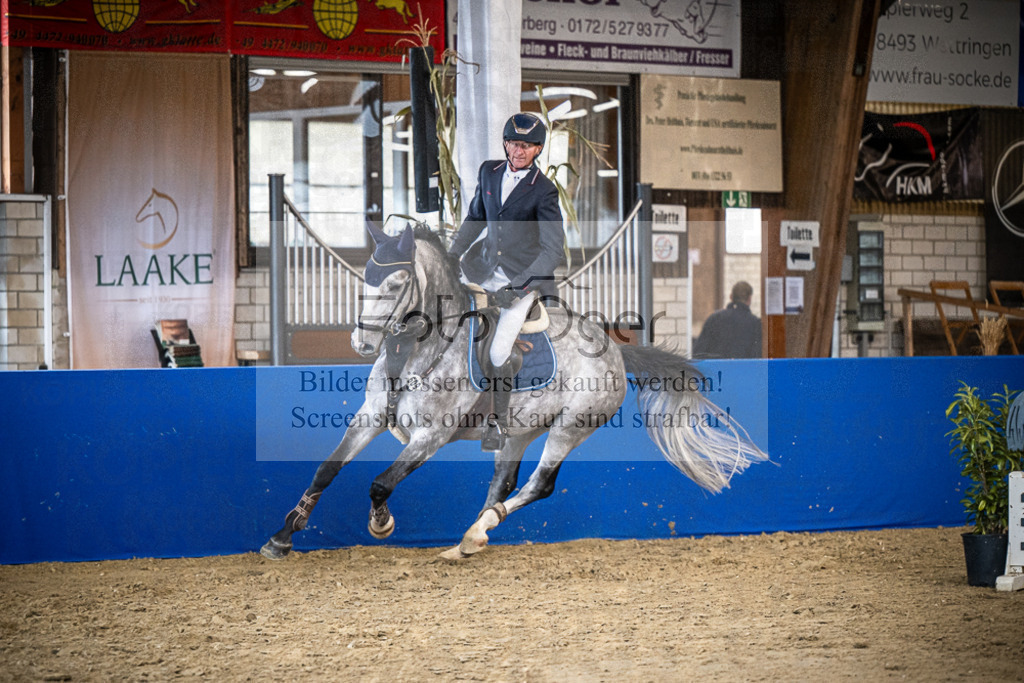 DOS_1338 | Entdecke hochwertige Reitturnierfotos von Foto Oger. Professionell, emotional und authentisch – jetzt Lieblingsmomente im Shop bestellen.Deutschlandweite Turnierfotografie. - Realisiert mit Pictrs.com