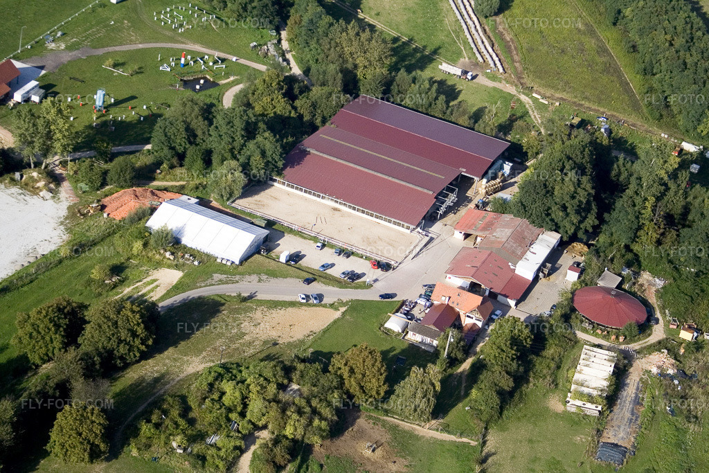 Aerial view: Riding stable in Neewiller-près-Lauterbourg in the state Bas-Rhin, France.Photo: IMG_8085.jpg taken on 09/15/2007 by Werner Riehm/FLY-FOTO.comResolution of the original: 3456 x 2304 px