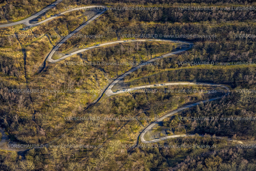Bottrop240107388 | Luftbild, Serpentinenförmiger Wald-Wanderweg auf der Halde Beckstraße, Batenbrock-Nord, Bottrop, Ruhrgebiet, Nordrhein-Westfalen, Deutschland