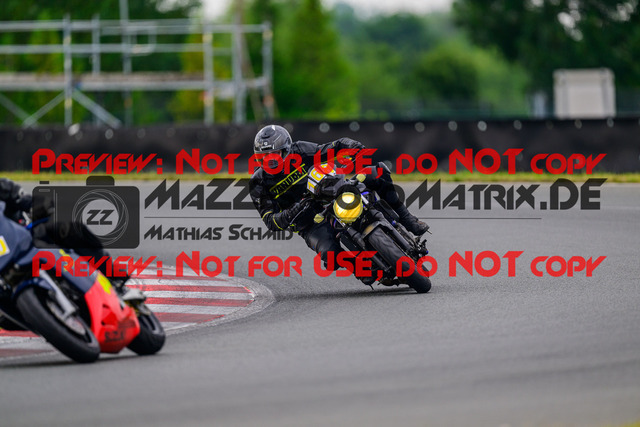 MaZZes_FotoMatrix_240724_6007705_2862 | GELB