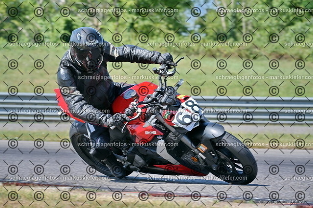 25bt04-0535 | markuskiefer.com - Realisiert mit Pictrs.com