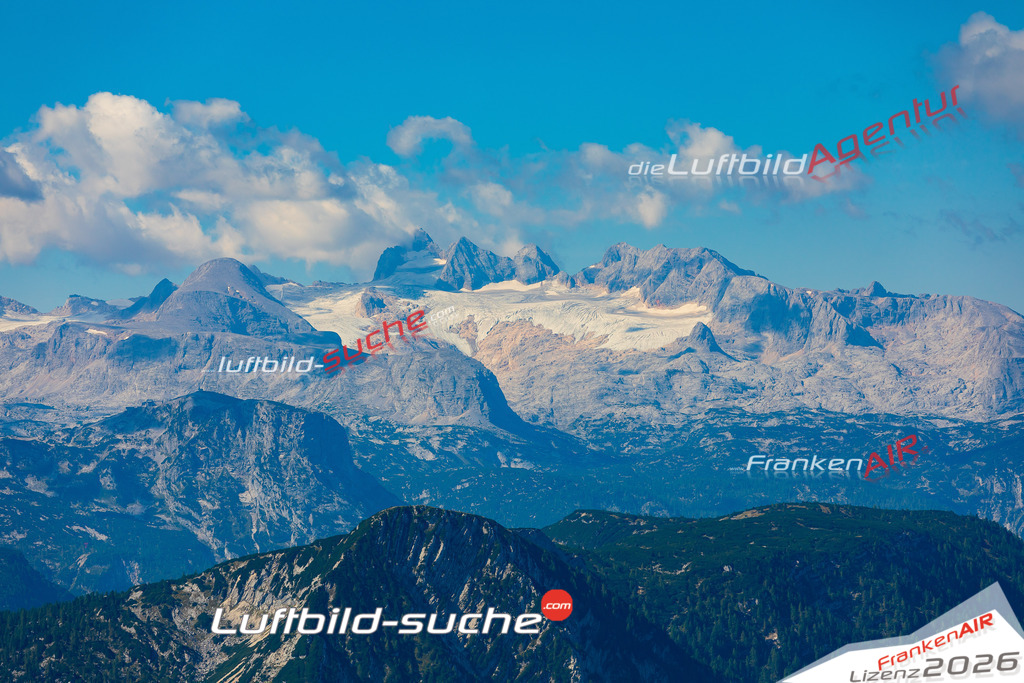 Schrägluftbild  Dachstein Gletscher  Hallstatt - Das Luftbild wurde 2025 vom UL-Flugzeug heraus erstellt ( keine Drohne ) - Hochauflösende Luftaufnahme -Nicht vergleichbar mit Google Maps oder Satelittenbilder- Die Geschenkidee !Mit Lizenz und Bildrechte bestellbar