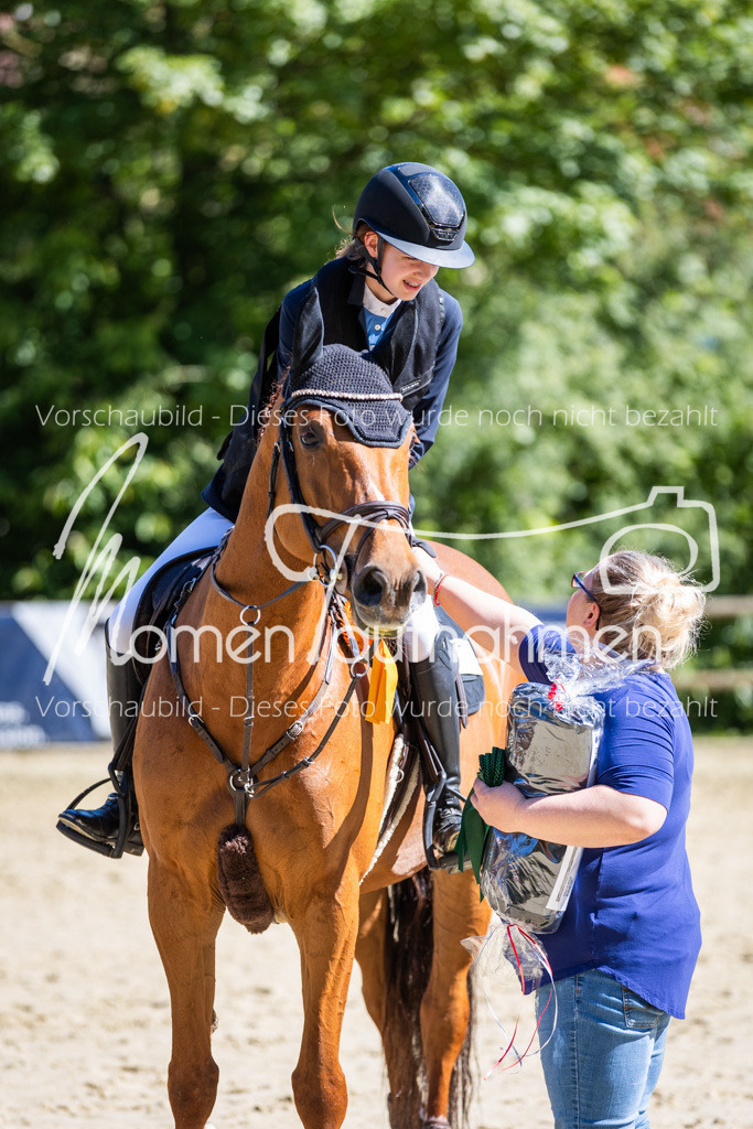 Donop24-A2Spr-188 | MomenTaufnahmen Pferdesportfotos