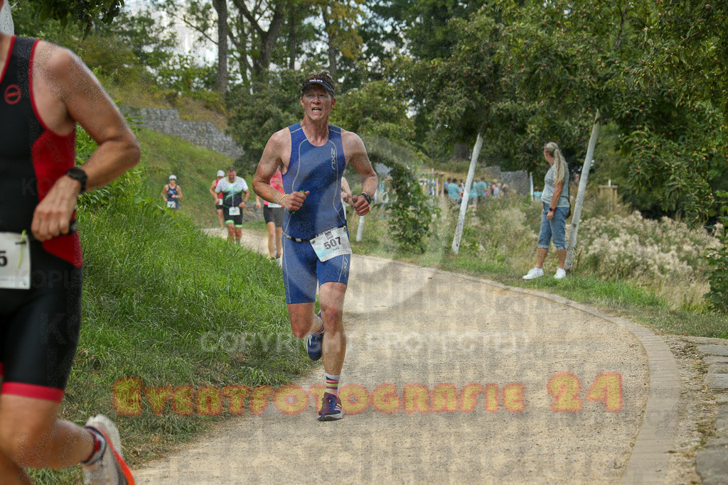 250824_1348_EX1_3722 | Sportfotografie im Rhein-Sieg Kreis, Köln, Bonn, NRW, Rheinland Pfalz, Hessen, etc. Unser Tätigkeitsfeld umfasst den Laufsport vom Volkslauf über den Marathon, Duathlon, Triathon bis zum Ultralauf wie Kölnpfad Ultra oder Schindertrail.