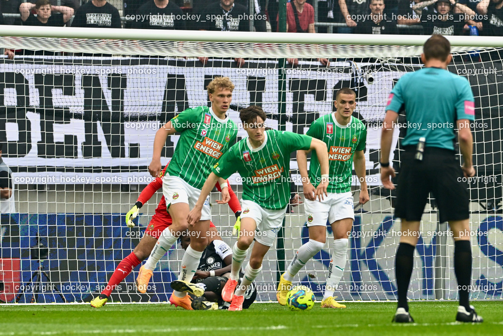 SK Puntigamer Sturm vs. SK Rapid Wien Siegerehrung, Impressionen | #43 Leopold Querfeld SK Rapid, #34 Nikolas Sattlberger, #55 Nenad Cvetkovic, SK Puntigamer Sturm vs. SK Rapid Wien Siegerehrung, Impressionen, SK Puntigamer Sturm vs. SK Rapid Wien Siegerehrung, Impressionen am 01.05.2024 in Klagenfurt (Wörthersee Stadion ), Austria, (Photo by Bernd Stefan)