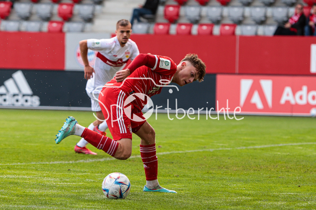 FC Bayern Muenchen U19 - VfB Stuttgart U19 | Paul WANNER (FCB #7) am Ball