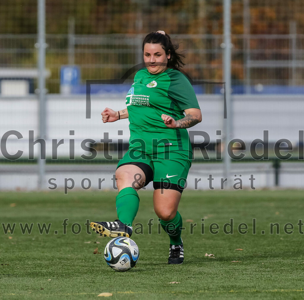 2023-11-19_014_FC_Langengeisling_gegen_FC_Forstern_II | Erding, Deutschland, 19.11.2023:
Fußball, Bezirksoberliga 2023 / 2024, 12. Spieltag, FC Langengeisling gegen FC Forstern II, Endergebnis: 3:0

Laura Schuhbauer (FC Forstern, #24)

Foto: Christian Riedel / fotografie-riedel.net