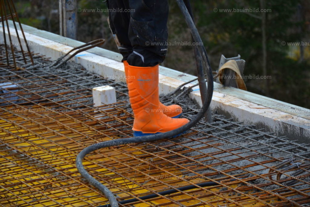 bib-lg04-betonarbeiten-decken-0661 | Nach LV-Leistungsgruppen sortierte Detailfotos über den Bau eines Hauses. Alle Hausbau-Bilder direkt vom Urheber und Autor der Website Haus-Selber-Bauen.com