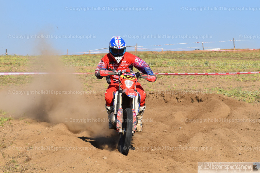 DSC_0442 | Sportfotografie , Motorsport, Motoross, Reitsport, Mointainbike, Enduro,
Landschaft , Outdoor, Eventfotografie, Landschaft, Bilder online bestellen - Realisiert mit Pictrs.com