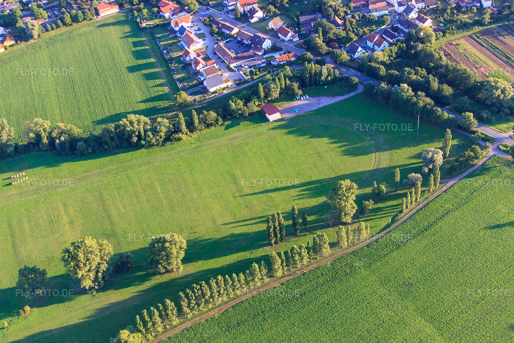Luftbild: Pfadfinder Camp an der Purzelmarkwiese im Ortsteil Billigheim in Billigheim-Ingenheim im Bundesland Rheinland-Pfalz in Deutschland. Foto: IMG_51099.jpg vom 22.07.2012 durch Werner Riehm/FLY-FOTO.deAuflösung des Originals: 4752 x 3168 px