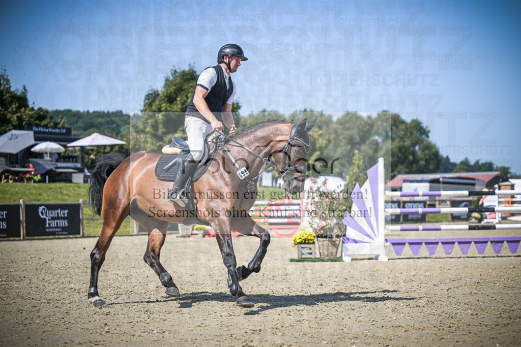 DOS_1716 | Entdecke hochwertige Reitturnierfotos von Foto Oger. Professionell, emotional und authentisch – jetzt Lieblingsmomente im Shop bestellen.Deutschlandweite Turnierfotografie. - Realisiert mit Pictrs.com