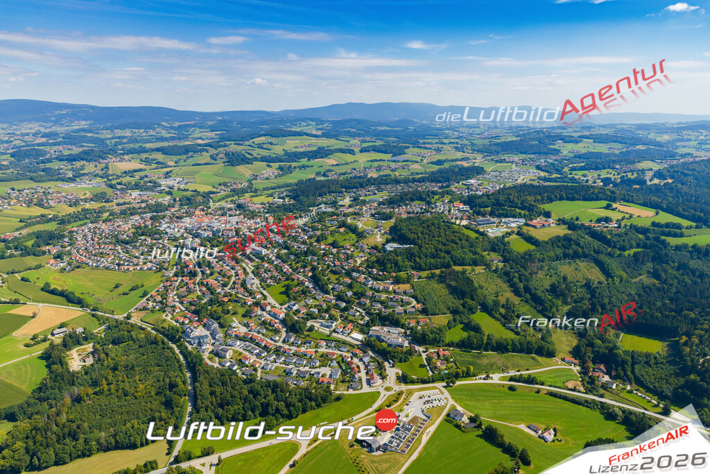 Luftaufnahme von  Waldkirchen - Die Luftaufnahme wurde 2025 vom UL-Flugzeug heraus erstellt ( keine Drohne ) - Hochauflösende Luftaufnahme - für professionelle Ausdrucke geeignet. Die Geschenkidee !Mit Lizenz und Bildrechte bestellbar