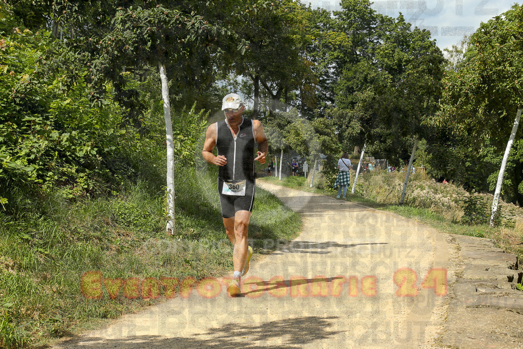 250824_1336_EX1_2966 | Sportfotografie im Rhein-Sieg Kreis, Köln, Bonn, NRW, Rheinland Pfalz, Hessen, etc. Unser Tätigkeitsfeld umfasst den Laufsport vom Volkslauf über den Marathon, Duathlon, Triathon bis zum Ultralauf wie Kölnpfad Ultra oder Schindertrail.