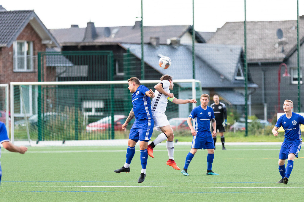 SG Morshausen - SG Biebertal | Sportfotografie Hermann-Josef Stoffel - Realisiert mit Pictrs.com