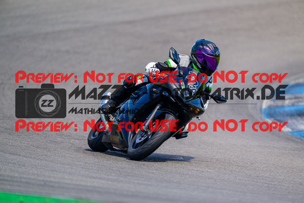 MaZZes_FotoMatrix_240520_6007705_6377 | INST