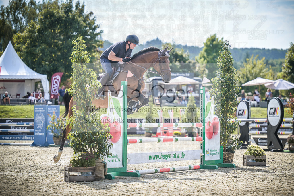 DOS_8816 | Entdecke hochwertige Reitturnierfotos von Foto Oger. Professionell, emotional und authentisch – jetzt Lieblingsmomente im Shop bestellen.Deutschlandweite Turnierfotografie. - Realisiert mit Pictrs.com