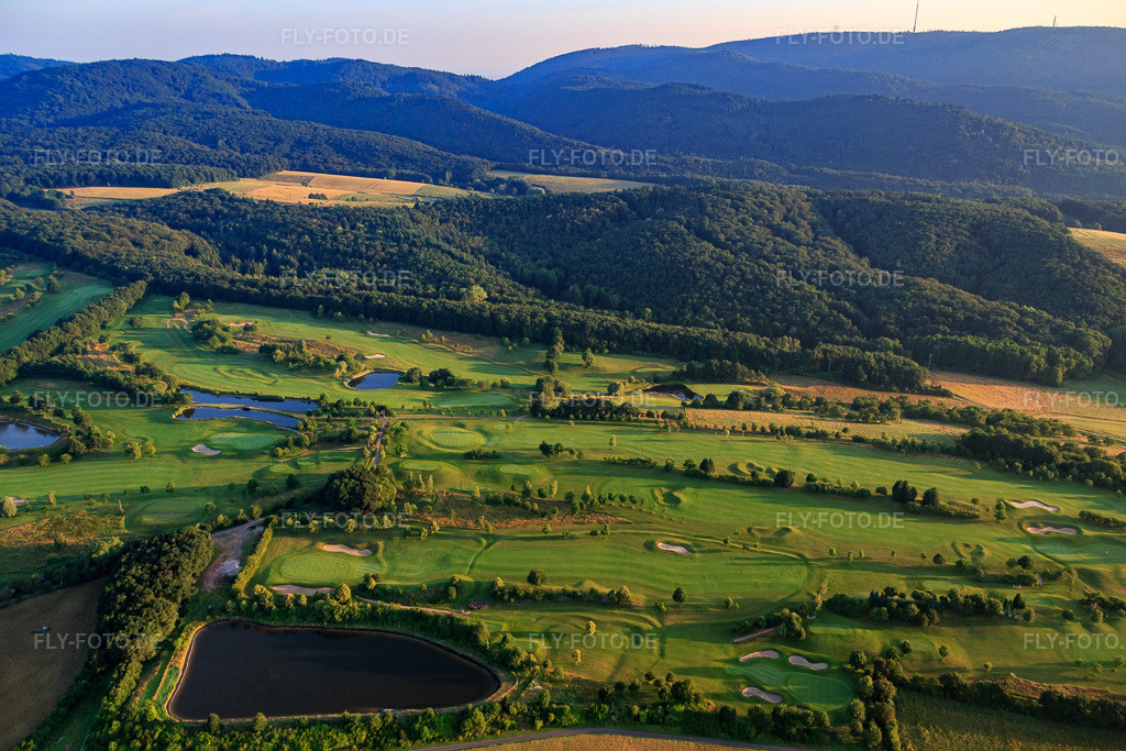 Luftbild: Golfplatz des Golfclub am Donnersberg e.V. in Imsbach im Bundesland Rheinland-Pfalz in Deutschland. Foto: IMG_091257.jpg vom 07.07.2016 durch Werner Riehm/FLY-FOTO.deGC Donnersberg - Golfclub am Donnersberg