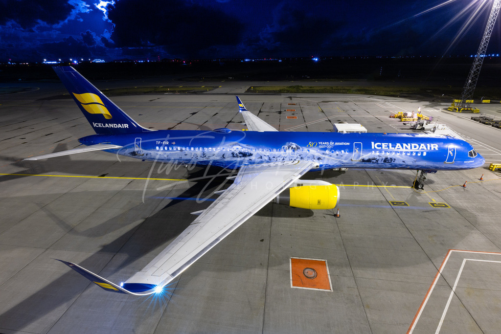 822A5220 Kopie | Buy high-quality aviation and travel photography prints by professional photographer Timo Breidenstein. Authentic images, professionally printed, worldwide shipping. - Realisiert mit Pictrs.com