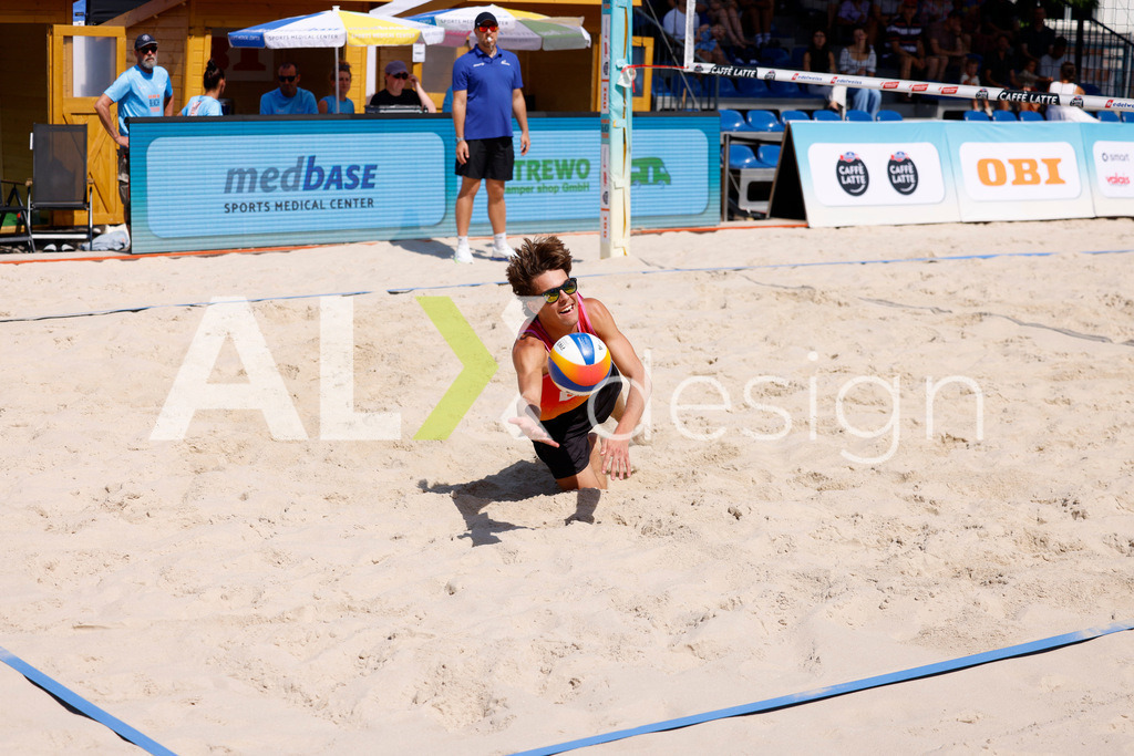 Obi BeachTour 2026 - Basel | BASEL, SWITZERLAND - JULY 18: DANIEL ALLEMANN (SUI) during the Obi BeachTour 2026 match between ALLEMANN / LEFFLER (SUI) and MASSEREY / SCHNEGG (SUI) at Barfüsserplatz on July 18, 2026 in Basel, Switzerland. - Realisiert mit Pictrs.com