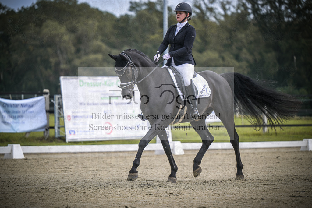 DOS_B503 | Entdecke hochwertige Reitturnierfotos von Foto Oger. Professionell, emotional und authentisch – jetzt Lieblingsmomente im Shop bestellen.Deutschlandweite Turnierfotografie. - Realisiert mit Pictrs.com