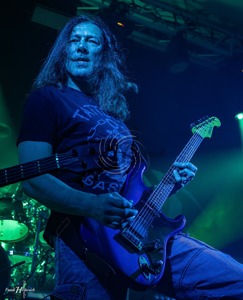 Justice Daudenwinden | Frank Herberich Fotografie, Frank Herberich, Fotografie, Hochzeit, Portrait, St. Peter Ording, Ording, Westerhever, Nordsee, Frank Fotografie, Hardheim,  Odenwald,Walldürn, Band,Eventfotografie - Realisiert mit Pictrs.com