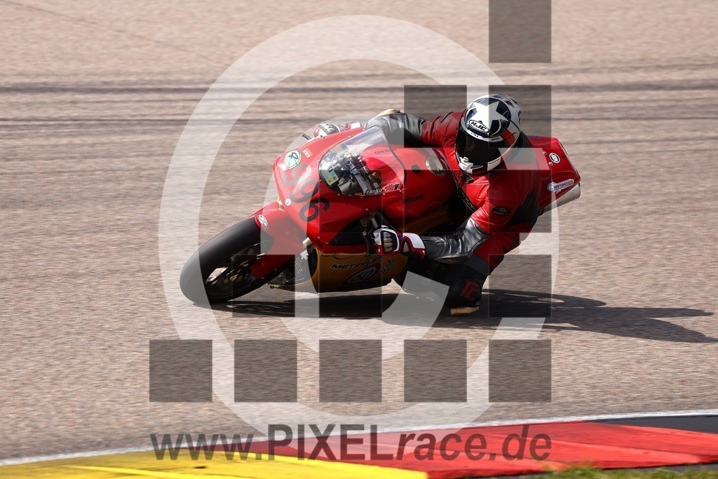 0996-20240819_01399 | Schöne Erinnerungen an spannende Momente - das festzuhalten ist unser Job. PIXELrace.de ist seit 2003 auf den Rennstrecken Europas unterwegs um die Action draußen beim Fahren und die wunderbare Stimmung imm Fahrerlager für euch einzufangen.