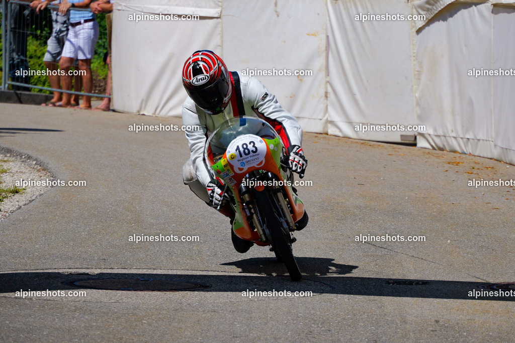 P1036824-2 | Erleben Sie atemberaubende, hochqualitative Fotos Ihrer Fahrt entlang der malerischen Alpenstraßen. Besuchen Sie alpineshots.com, um professionelle Aufnahmen Ihrer unvergesslichen Reise zu finden und zu kaufen - Realisiert mit Pictrs.com