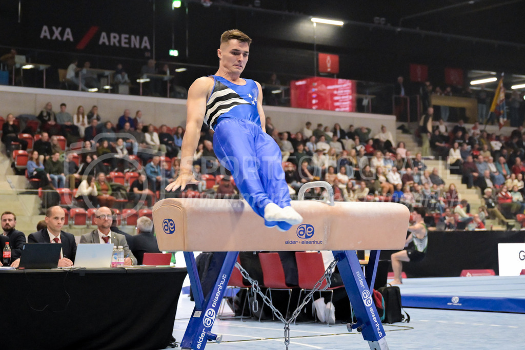 Schweizer Meisterschaften Kunstturnen Mannschaften Männer (A) - 22. November 2025 | Schweizer Meisterschaften Kunstturnen Mannschaften Männer (A)AXA Arena, WinterthurBild: Sportfotografie Markus Aeschimann | www.markus-aeschimann.ch - Realisiert mit Pictrs.com