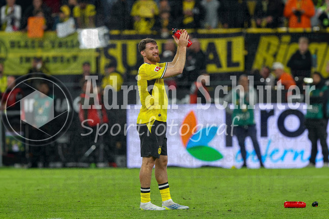 08.05.2026, GER, Fussball, Herren, 1. BL, Saison 2025/2026, Borussia Dortmund - Eintracht Frankfurt | Salih Özcan (BVB) verabschiedet sich