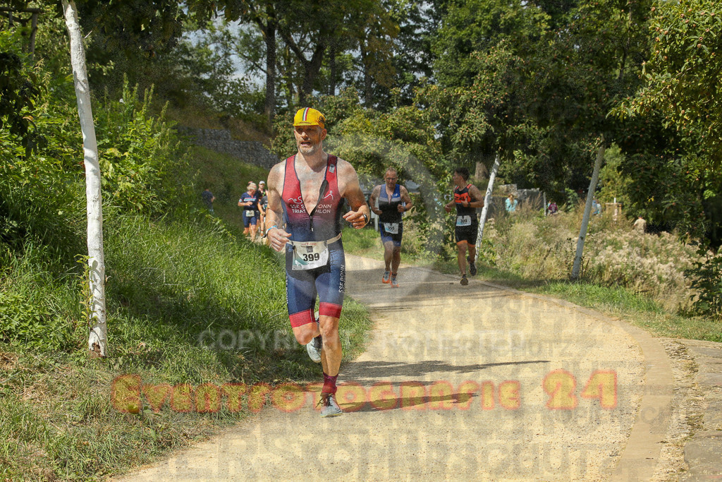 250824_1337_EX1_3007 | Sportfotografie im Rhein-Sieg Kreis, Köln, Bonn, NRW, Rheinland Pfalz, Hessen, etc. Unser Tätigkeitsfeld umfasst den Laufsport vom Volkslauf über den Marathon, Duathlon, Triathon bis zum Ultralauf wie Kölnpfad Ultra oder Schindertrail.
