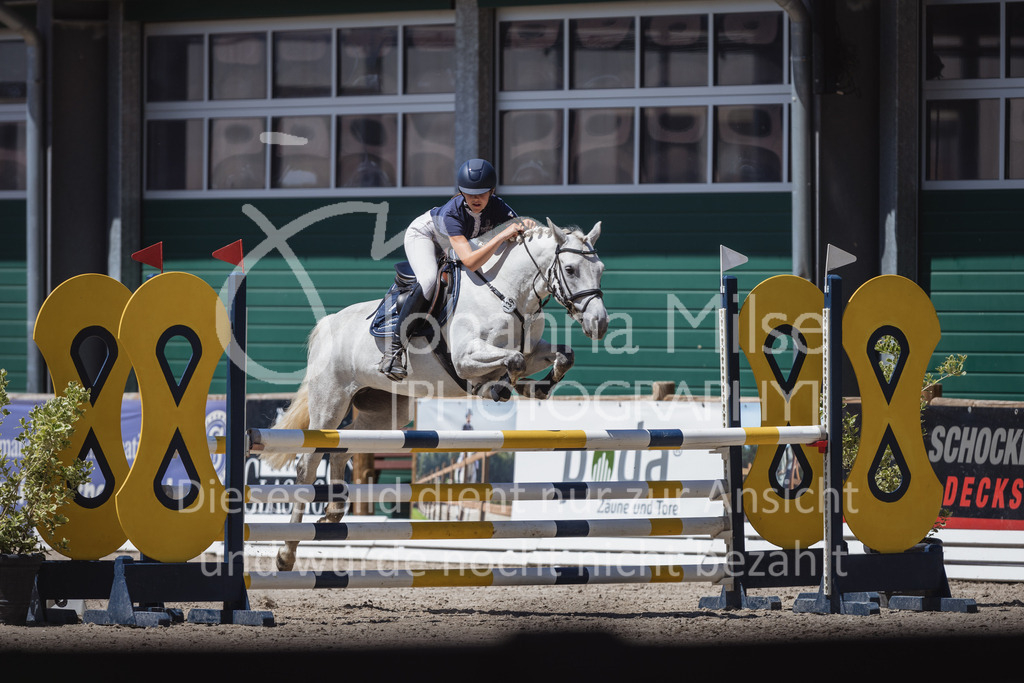 230610_Mühlen_Quali5j-930 | Deine schönsten Turniermomente als professionelle Fotos! Entdecke hochwertige Pferdesport-Fotografie im Online-Shop. Jetzt Fotos finden & bestellen!