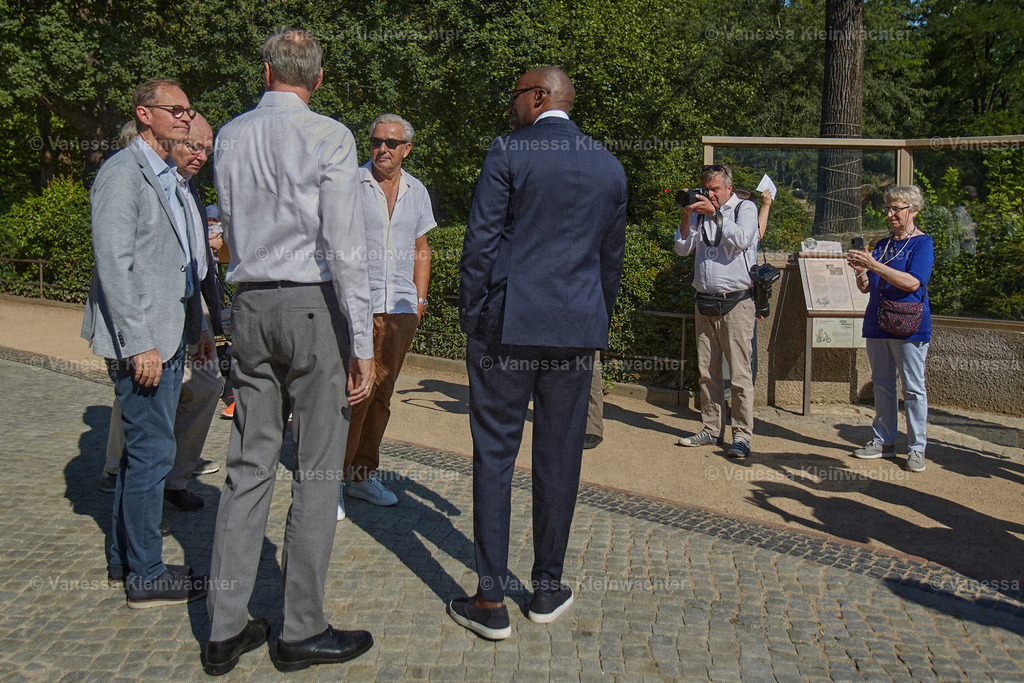 270801_180Jahre_ZooBerlin_00009 | Vanessa Kleinwächter - Realisiert mit Pictrs.com