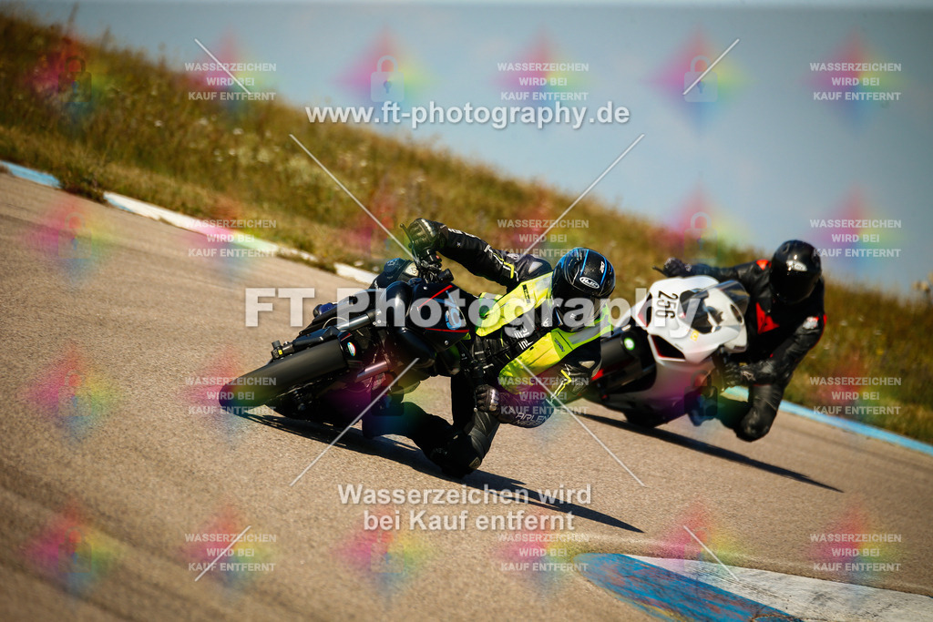 _MOT9334 | Hier findet Ihr Bilder von Touristenfahrten auf der Nürburgring Nordschleife oder von anderen Veranstaltungen die ich besucht habe. Viel Spass beim Durch Schauen 