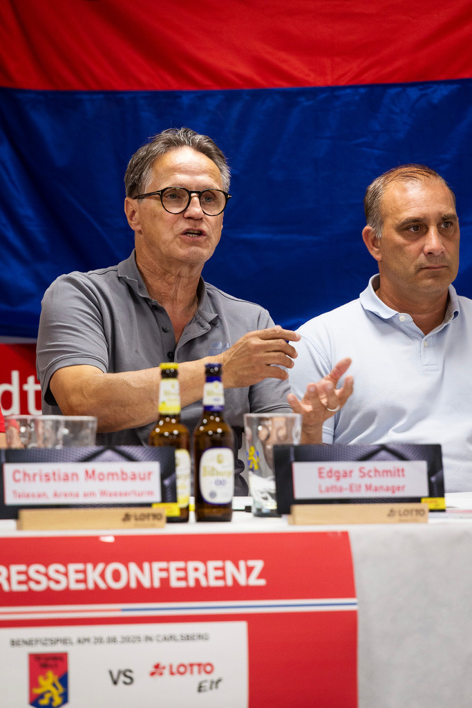 Pressekonferenz TSV Carlsberg, Lotto Elf | Carlsberg - 06.08.2025: Pressekonferenz TSV Carlsberg, Lotto Elf in Carlsberg (Kunstrasenplatz), Germany. Photo by: BobNL design &amp; photography - Realisiert mit Pictrs.com