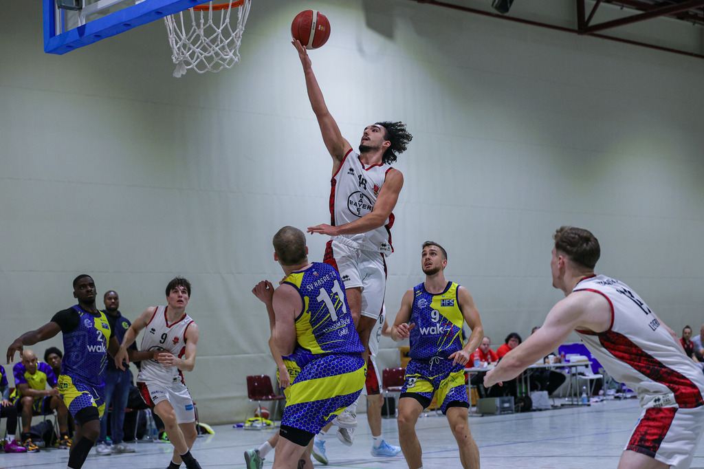Regio BAYER GIANTS vs SV Haspe 70-82 | Fotos von Basketballspielen aus dem Raum NRW fotografiert von Gero Mueller-Laschet und Daniel Schaefer - Realisiert mit Pictrs.com