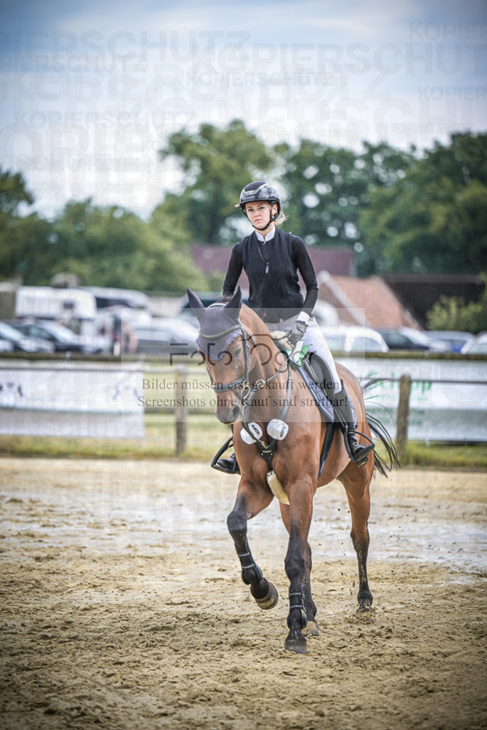 DOS_5366 | Entdecke hochwertige Reitturnierfotos von Foto Oger. Professionell, emotional und authentisch – jetzt Lieblingsmomente im Shop bestellen.Deutschlandweite Turnierfotografie. - Realisiert mit Pictrs.com