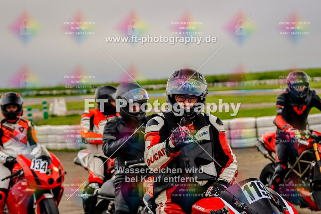 MotoTeam-7898 | Hier findet Ihr Bilder von Touristenfahrten auf der Nürburgring Nordschleife oder von anderen Veranstaltungen die ich besucht habe. Viel Spass beim Durch Schauen 