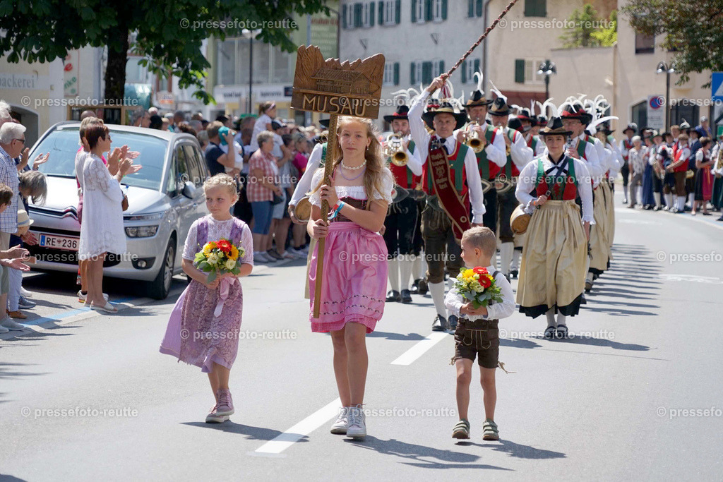 07a-MUSAU-Bundesmusikfest-2023-Juni16-Reutte-DSC06403 | Info aus dem Bezirk Reutte/Ausserfern Tirol sowie eine umfangreiche Bilddatenbank über die gesamte Region: Lechtal, Talkessel Reutte, Tannheimertal, Zwischentoren. Lech, Plansee, Zugspitze, Grenztunnel, B179, Fernpassstraße, Verkehr, Lawinen, Tradition, - Realisiert mit Pictrs.com