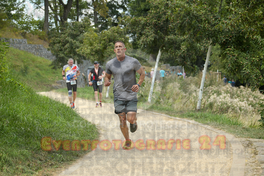 250824_1415_EX1_5557 | Sportfotografie im Rhein-Sieg Kreis, Köln, Bonn, NRW, Rheinland Pfalz, Hessen, etc. Unser Tätigkeitsfeld umfasst den Laufsport vom Volkslauf über den Marathon, Duathlon, Triathon bis zum Ultralauf wie Kölnpfad Ultra oder Schindertrail.