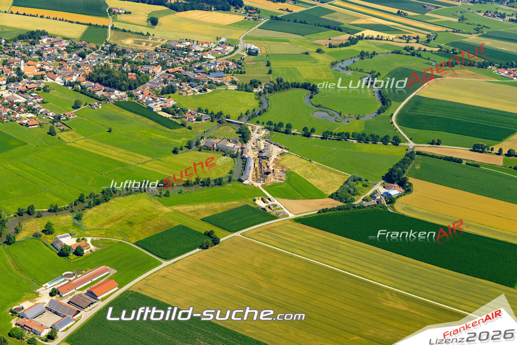 Aktuelles Luftbild von  Gerzen - Die Luftaufnahme wurde 2022 mittels UL-Flugzeug erstellt ( keine Drohne ) - hochauflösende Kamera-Systeme von  Canon -Beste Qualität - Für grossformatige Ausdrucke geeignet. Die Geschenkidee !