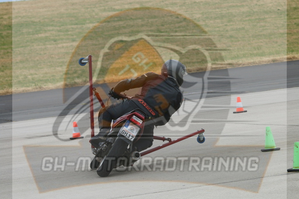 IMG_3296 | gh-motorradtraining-foto.de - Realisiert mit Pictrs.com
