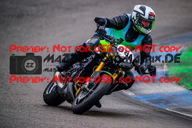 MaZZes_FotoMatrix_240614_6007705_2-572 | INST