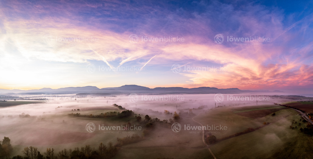 Sonnenaufgang und Nebelfelder | löwenblicke | shop