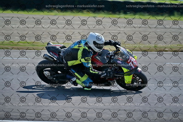 26BT02-0282 | markuskiefer.com - Realisiert mit Pictrs.com