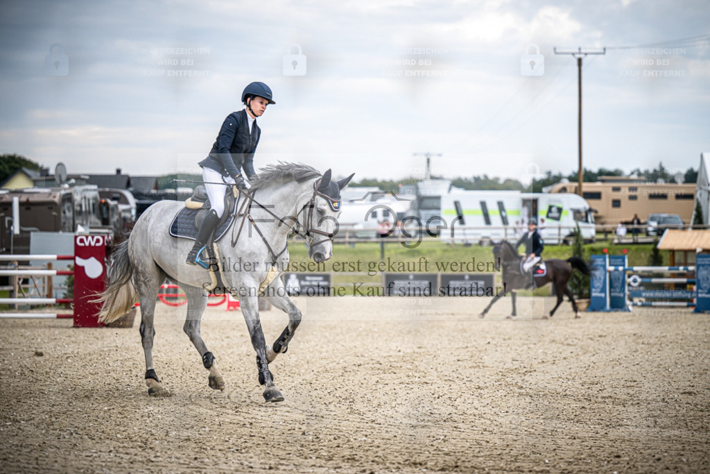 DOS_5350 | Entdecke hochwertige Reitturnierfotos von Foto Oger. Professionell, emotional und authentisch – jetzt Lieblingsmomente im Shop bestellen. - Realisiert mit Pictrs.com