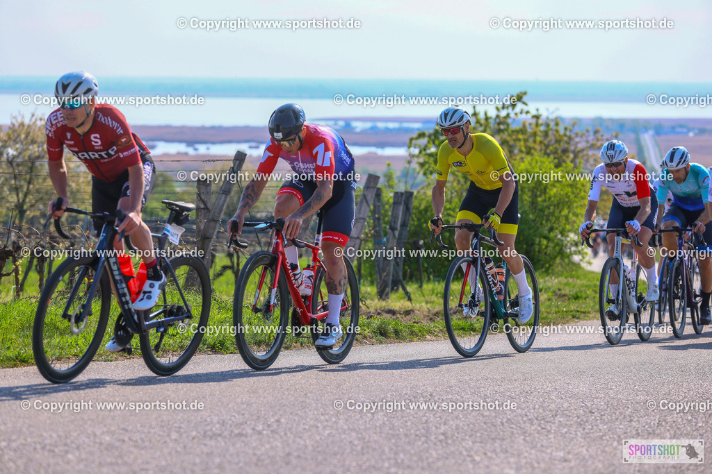 TRA_0663 | Neusiedlersee Radmarathon 2026@sportshot_your_pictrs #yourpictures#roadtowm2029 #nrm #neusiedlerseeradmarathon #neusiedlersee #neusiedlerseetourismus #burgenland #mörbisch #nrm26 #burgenlandtourismus #voglundco #poweredbyburgenlandtourismus #radsport #rad #marathon #ucigranfondo #visitburgenland #ucigranfondoworldseries