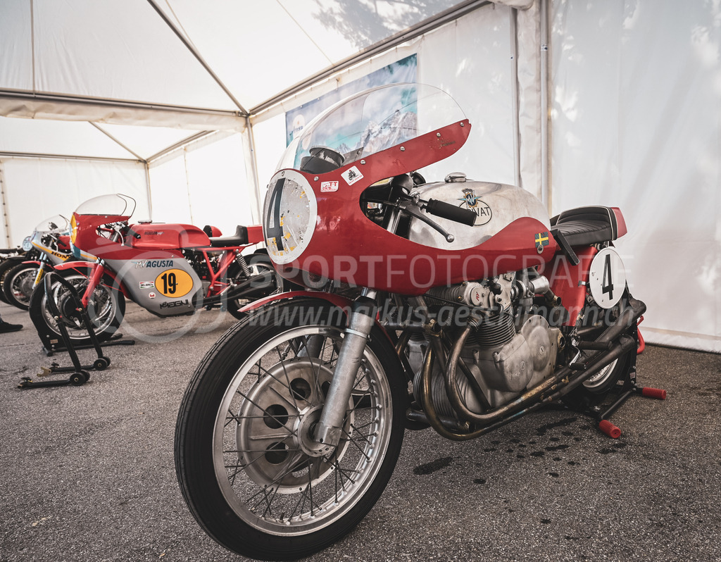 19. Arosa ClassicCar 2023 - 3. September 2023 | 19. Arosa ClassicCar 2023
Arosa, Schweiz

@arosaclassiccar, @arosa.official, #arosaclassiccar, #arosa, #76curves, #classiccar
Bild: Sportfotografie Markus Aeschimann | www.markus-aeschimann.ch - Realisiert mit Pictrs.com