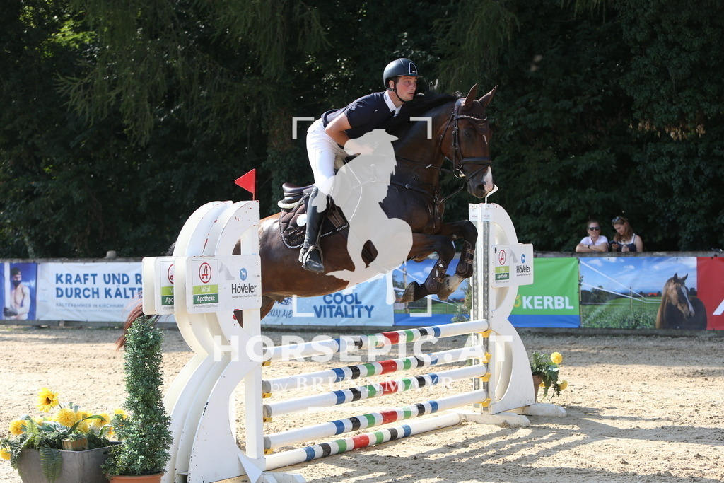 DL2Q0304 | Willkommen bei Brunnmayr - Design & Fotografie – Ihrem Spezialisten für Reitturniere und Pferdeveranstaltungen in Oberösterreich, Salzburg und Bayern! Seit über 17 Jahren sind wir leidenschaftlich dabei.