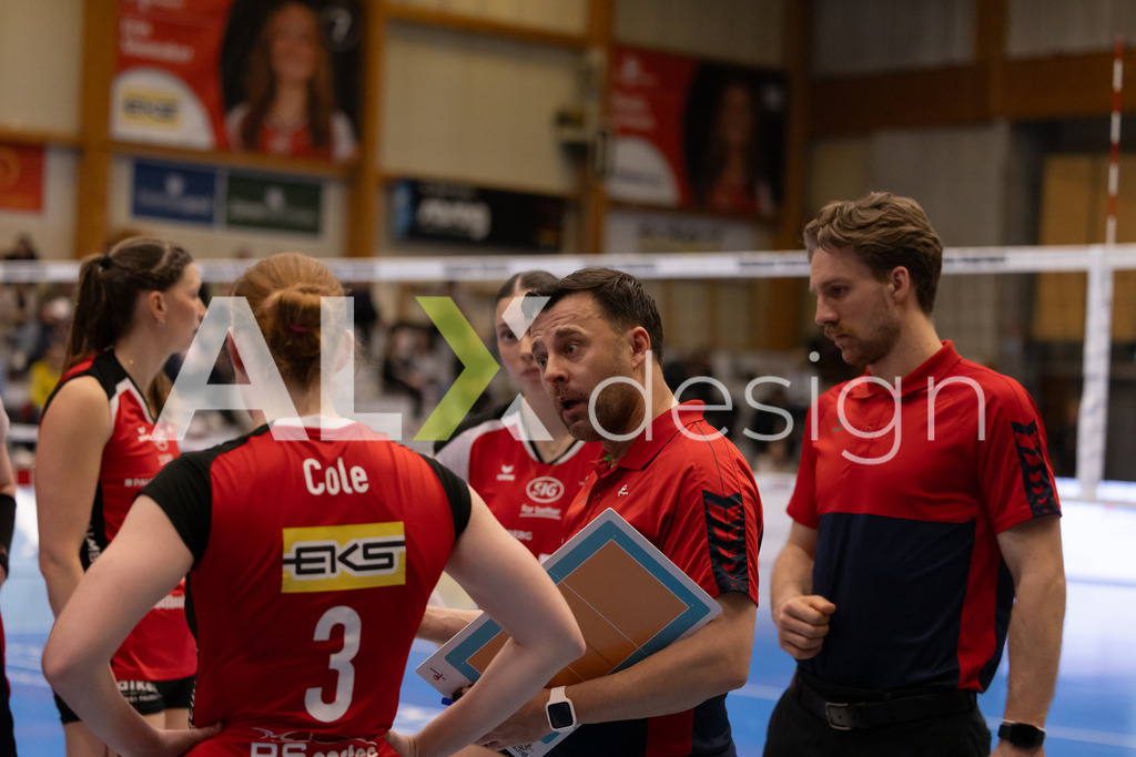 Volleyball I Frauen I Saison 2025-2026 I Volleyball NLA | Women I 1/2 Finals I  VC Kanti Schaffhausen - Sm'Aesch Pfeffingen I 07.03.2026 | Hochwertige Sportfotos kaufen & lizenzieren für Medien, Vereine, Agenturen & Sportler:innen. Entdecke professionelle Sportfotografie im Bildshop von Alexander Franzen. - Realisiert mit Pictrs.com
