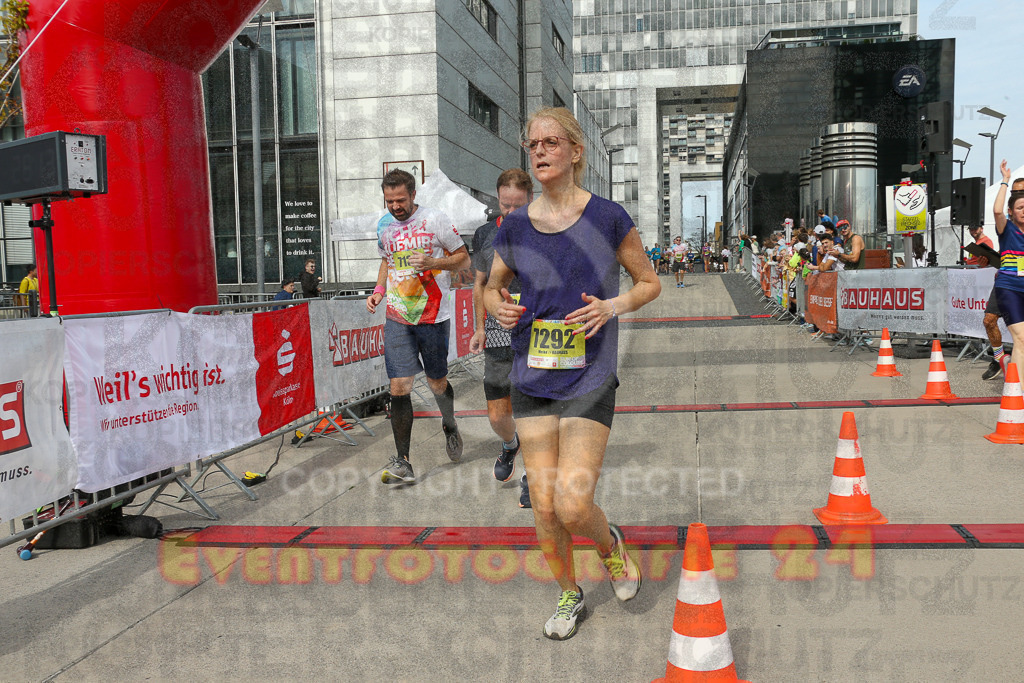 250920_1328_EX1_4819 | Sportfotografie im Rhein-Sieg Kreis, Köln, Bonn, NRW, Rheinland Pfalz, Hessen, etc. Unser Tätigkeitsfeld umfasst den Laufsport vom Volkslauf über den Marathon, Duathlon, Triathon bis zum Ultralauf wie Kölnpfad Ultra oder Schindertrail.